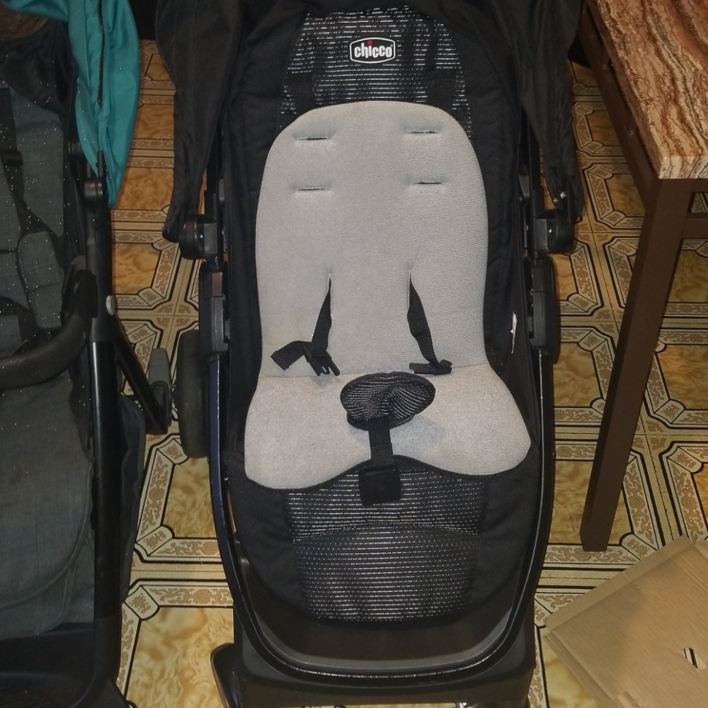 2 or 1 warm carriages for babies